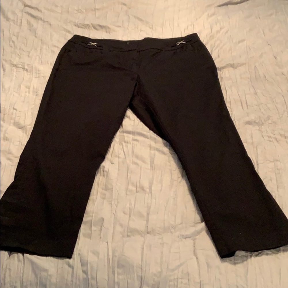 New York and co Black dress capris